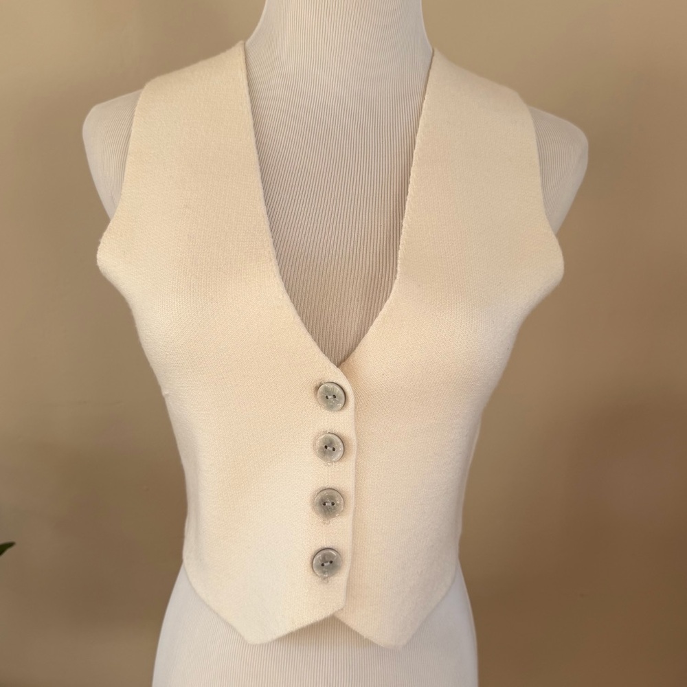 Zara Cream Cropped Knit Buttoned Vest